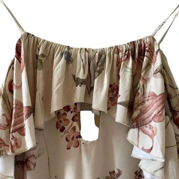 NWOT Chaser  Revolve Floral Spaghetti Straps Lightweight Cream Brown Blouse SZ M - Picture 3 of 12
